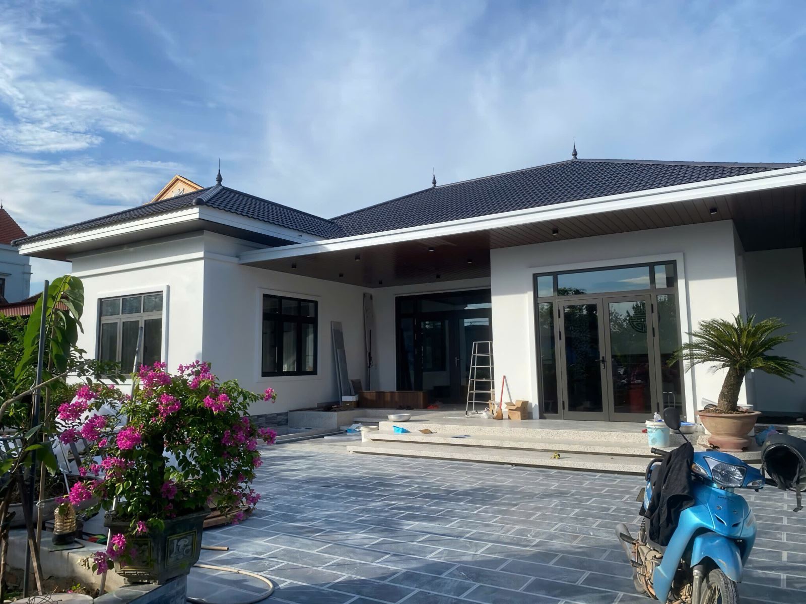 Hoàn thiện thi công cửa nhôm kính nhà dân tại Kim Thành – Hải Dương
